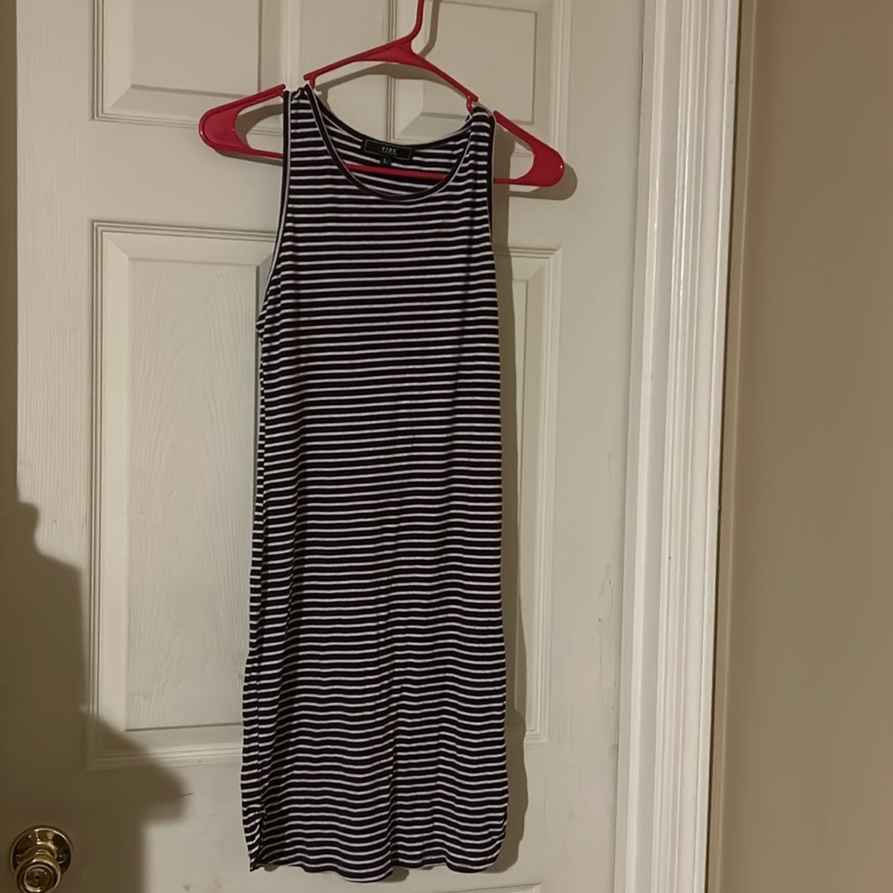 Women’s maroon and white midi dress